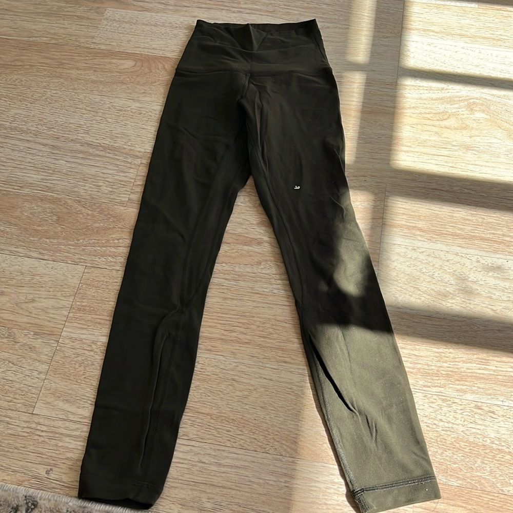 Align cropped lululemon leggings